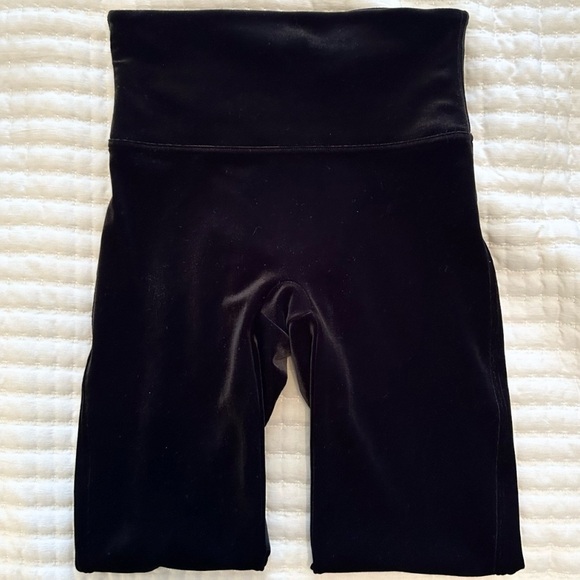 Spanx Women’s Soft Velvet Fabric High Waist Black Leggings, Size Medium - Picture 8 of 12